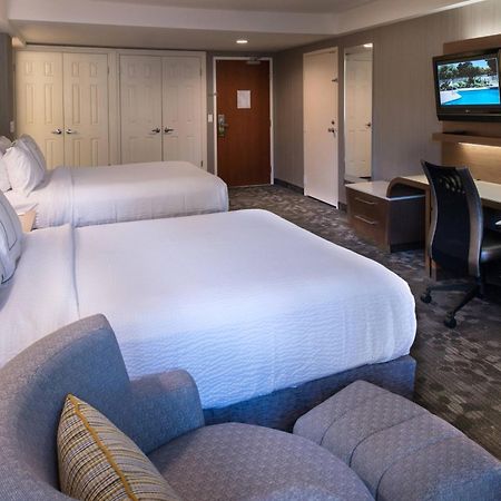 Courtyard By Marriott Oxnard/Ventura Hotel Exterior photo
