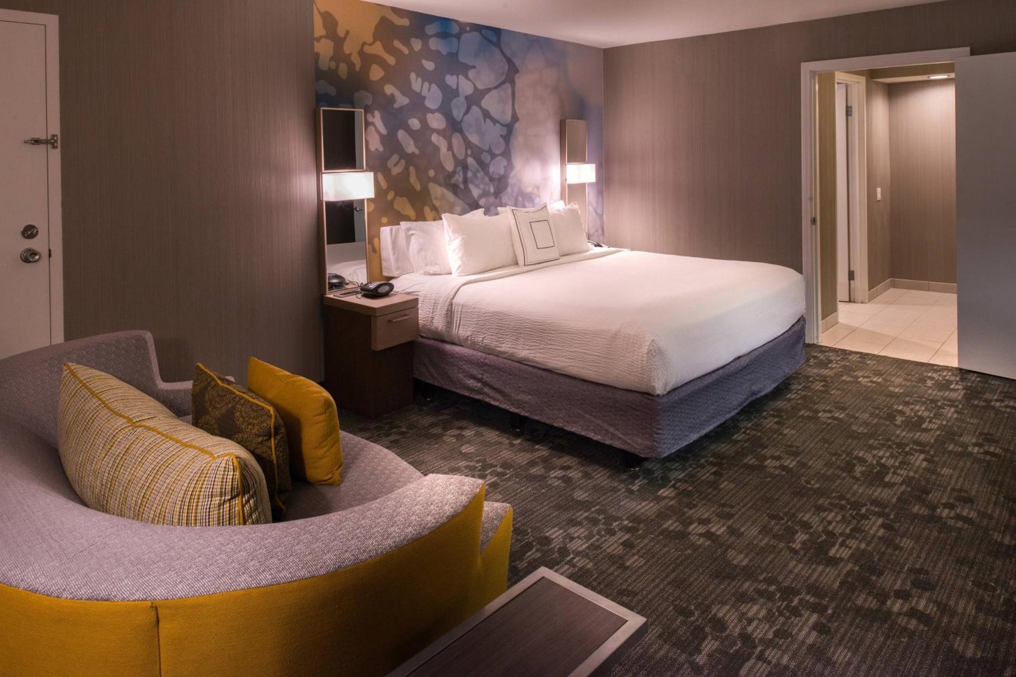 Courtyard By Marriott Oxnard/Ventura Hotel Exterior photo