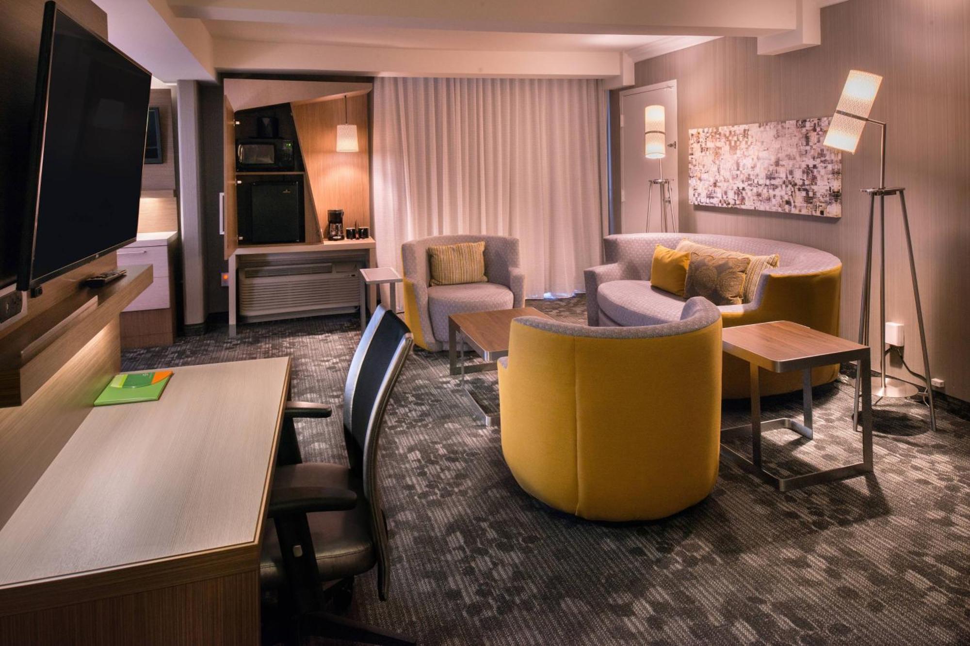 Courtyard By Marriott Oxnard/Ventura Hotel Exterior photo