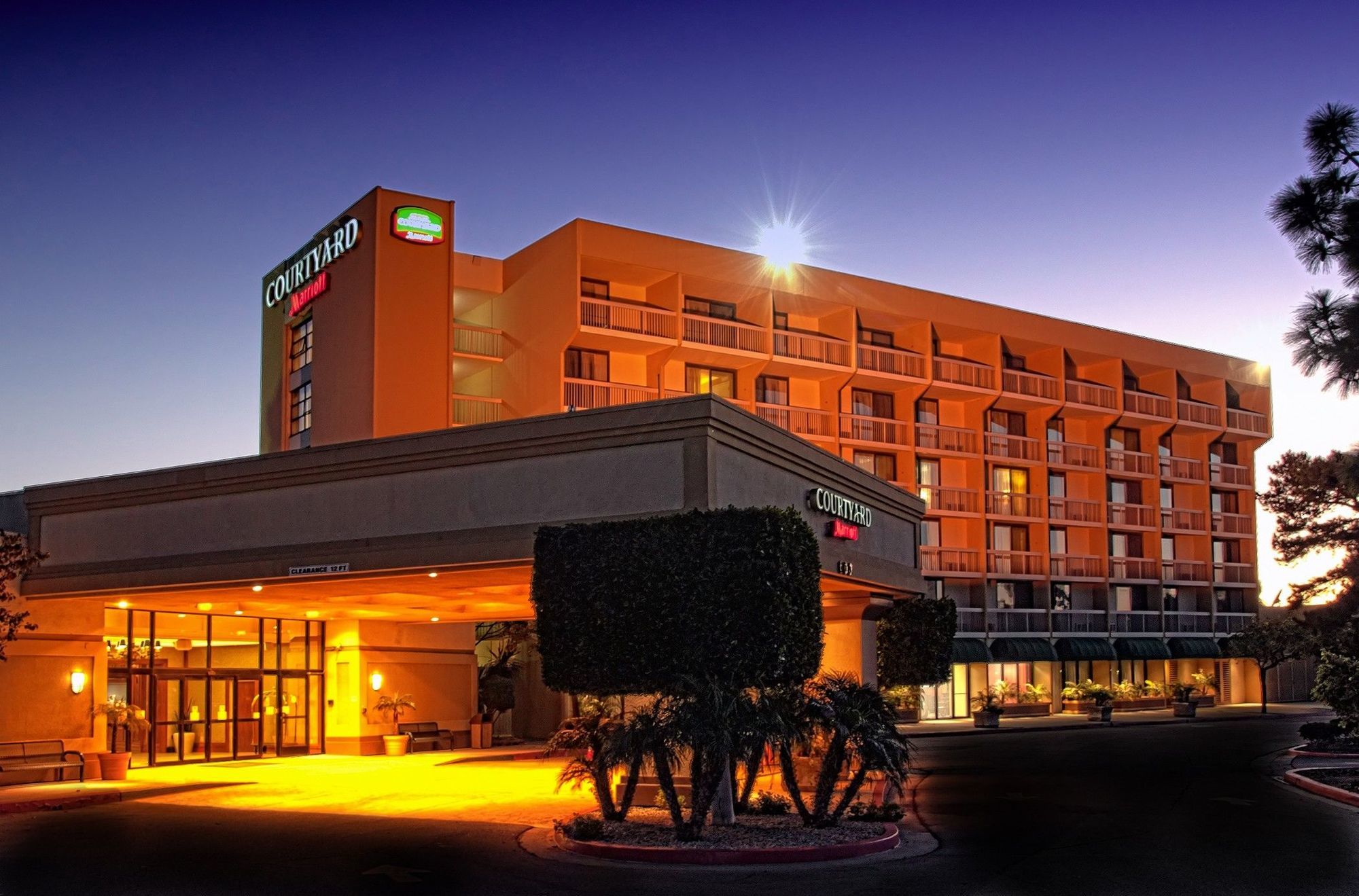 Courtyard By Marriott Oxnard/Ventura Hotel Exterior photo
