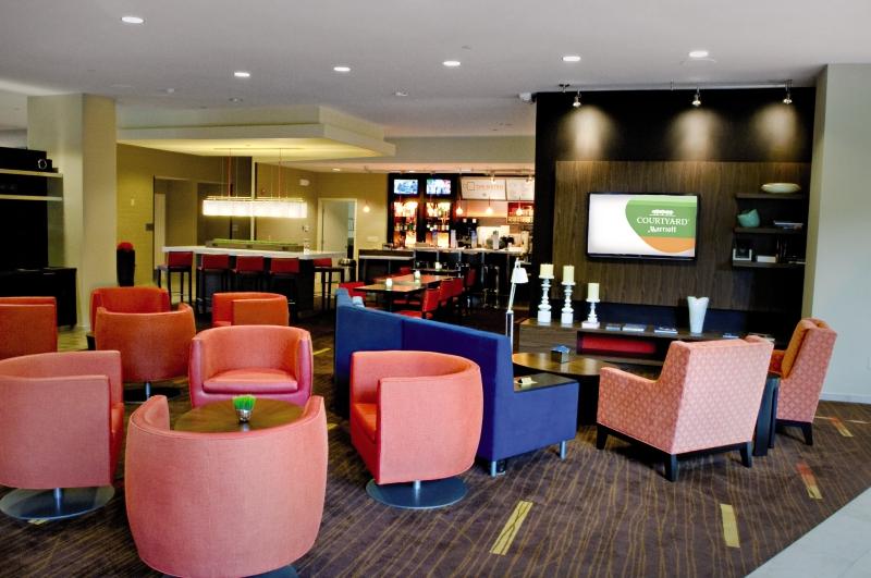 Courtyard By Marriott Oxnard/Ventura Hotel Exterior photo