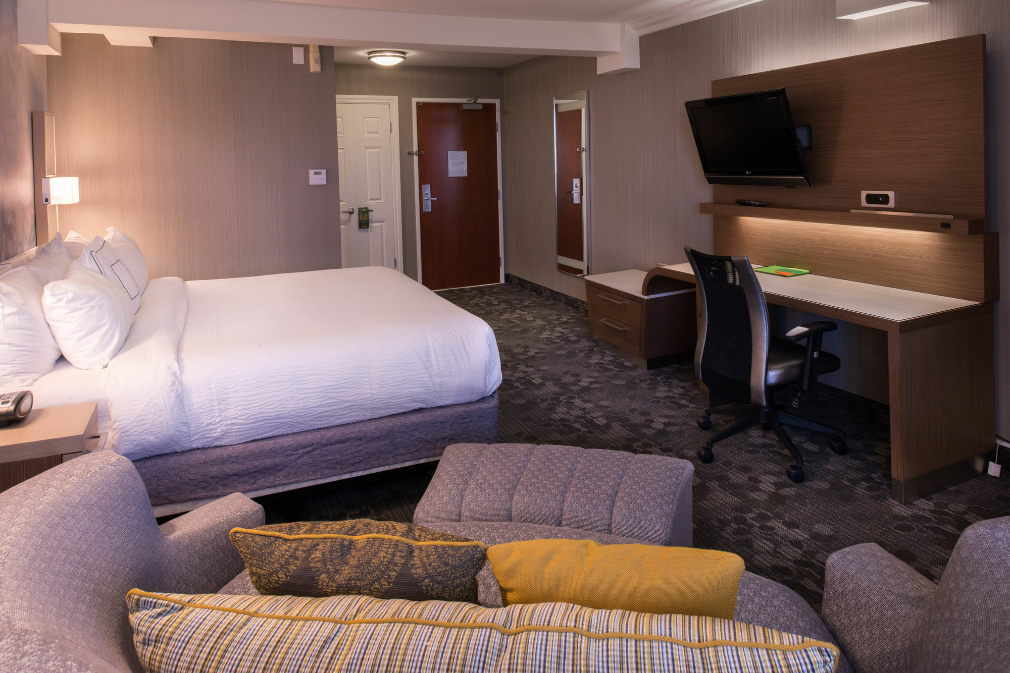 Courtyard By Marriott Oxnard/Ventura Hotel Exterior photo